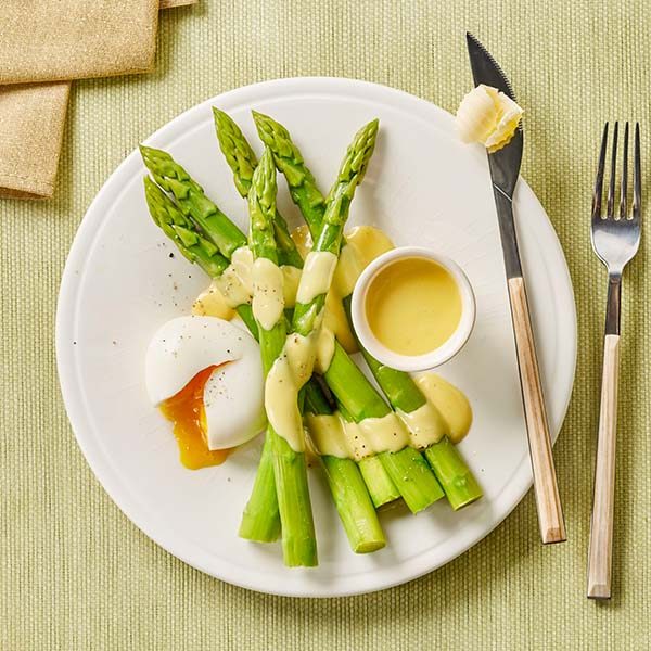 Green asparagus with hollandaise sauce and soft-boiled egg Isigny PDO Butter recipe